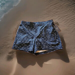 Men's VRST 5" SLIM Fit Hybrid Resort Shorts & Swim 5" Inseam NEW Large